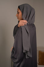Load image into Gallery viewer, | CLASSIC STRAIGHT NIDA ABAYA WITH LIGHT EMBELLISHED | AVAILABLE IN 2 COLOURS |