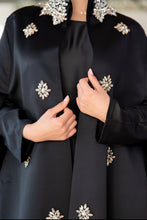 Load image into Gallery viewer, | LUXE | BLACK STRUCTURED CRYSTAL COLLAR MOTIF CAPE
