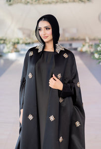 | LUXE | BLACK STRUCTURED CRYSTAL COLLAR MOTIF CAPE