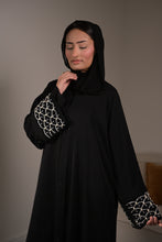 Load image into Gallery viewer, PEARL WAVE SLEEVE ABAYA | BLACK |

