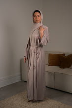 Load image into Gallery viewer, | CLASSIC NIDA ABAYA WITH CRYSTAL FLOWER DETAIL  | AVAILABLE IN 4 COLOURS |
