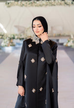 Load image into Gallery viewer, | LUXE | BLACK STRUCTURED CRYSTAL COLLAR MOTIF CAPE
